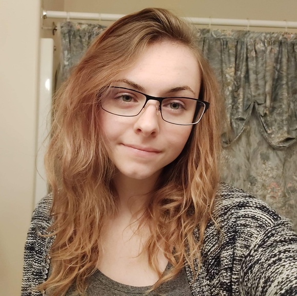 Meet your Posher, Ashley - Picture 1 of 1